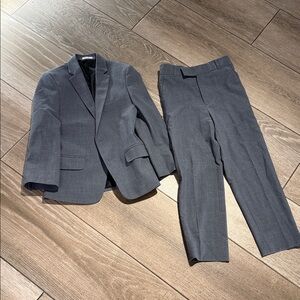 Calvin Klein Kids Gray Suit Set (LR)